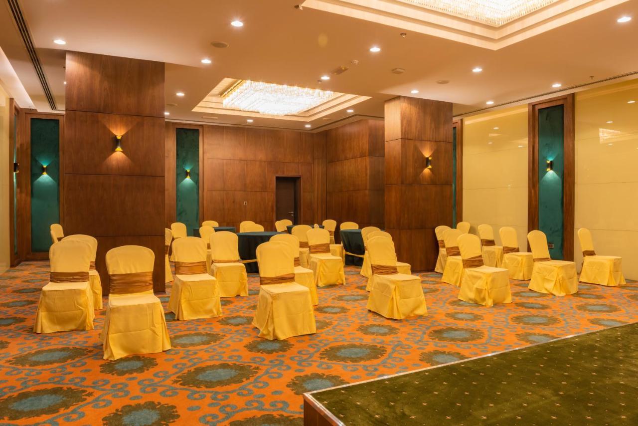 Royal Crown Hotel Maskat Zewnętrze zdjęcie