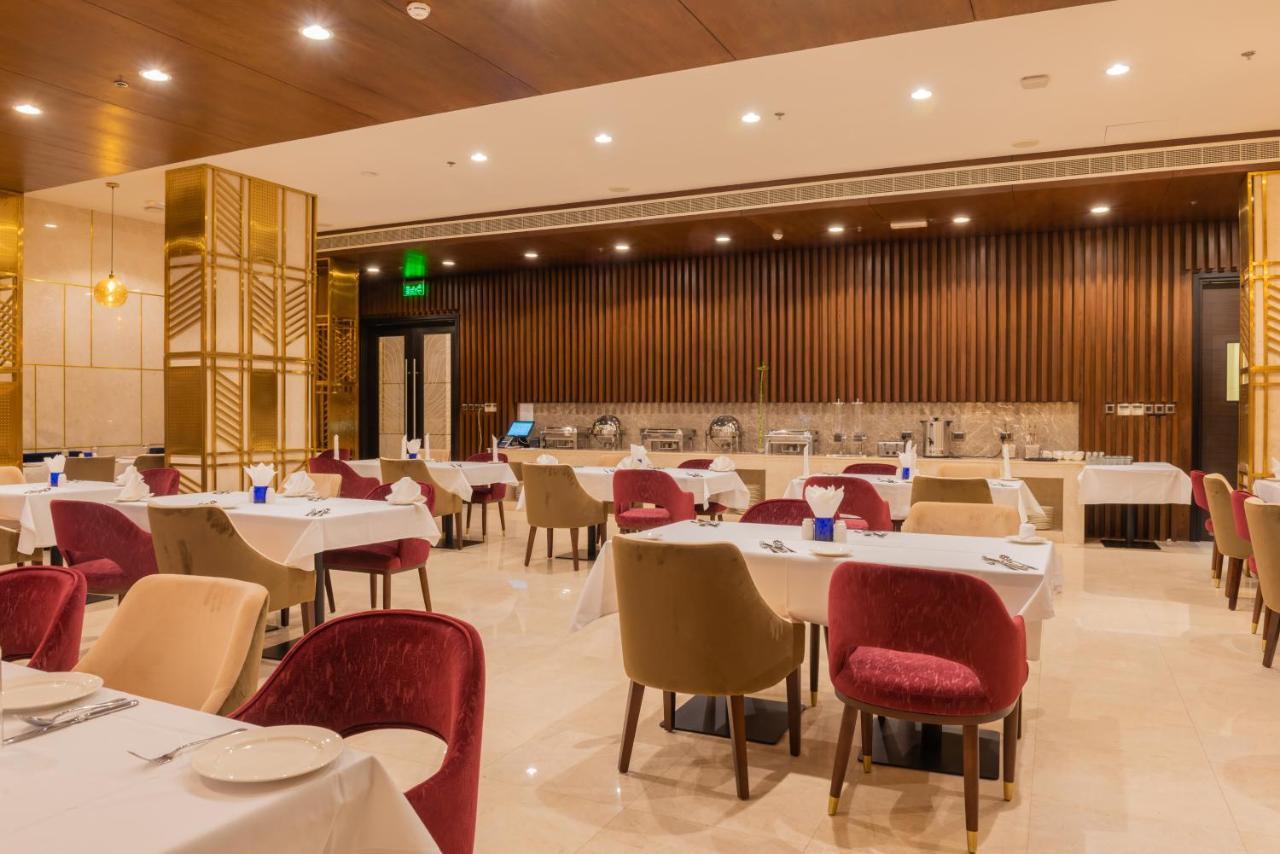 Royal Crown Hotel Maskat Zewnętrze zdjęcie